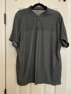 gray Nike Tiger Woods Collection Dri-FIT/ IDV golf shirt